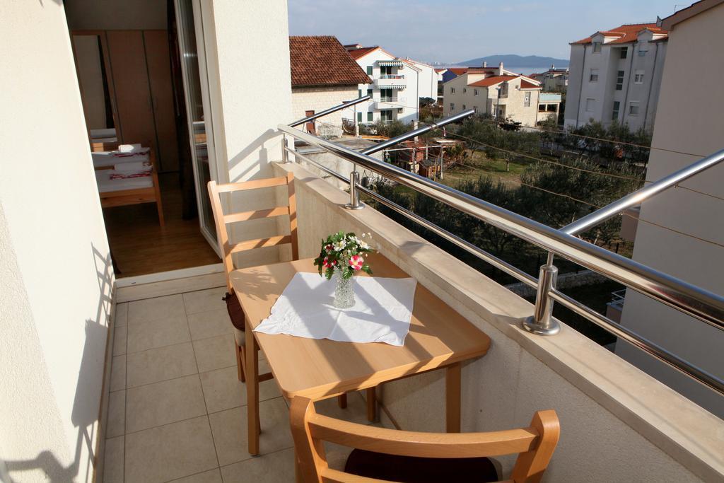 Apartments Villa Karlo Kastela Exterior photo